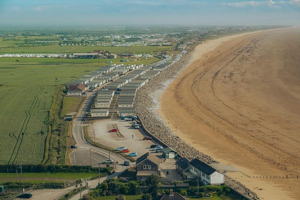 What are the most common amenities included in UK holiday rentals?